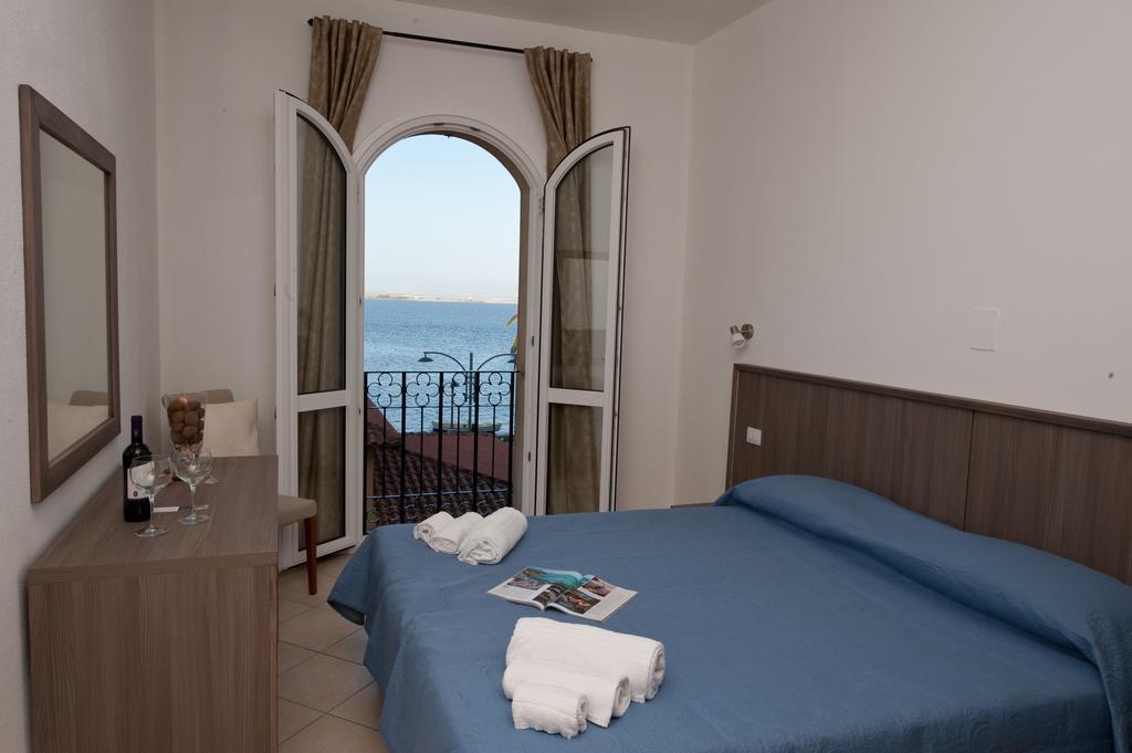 Muma Hostel Sant'Antìoco Eksteriør billede