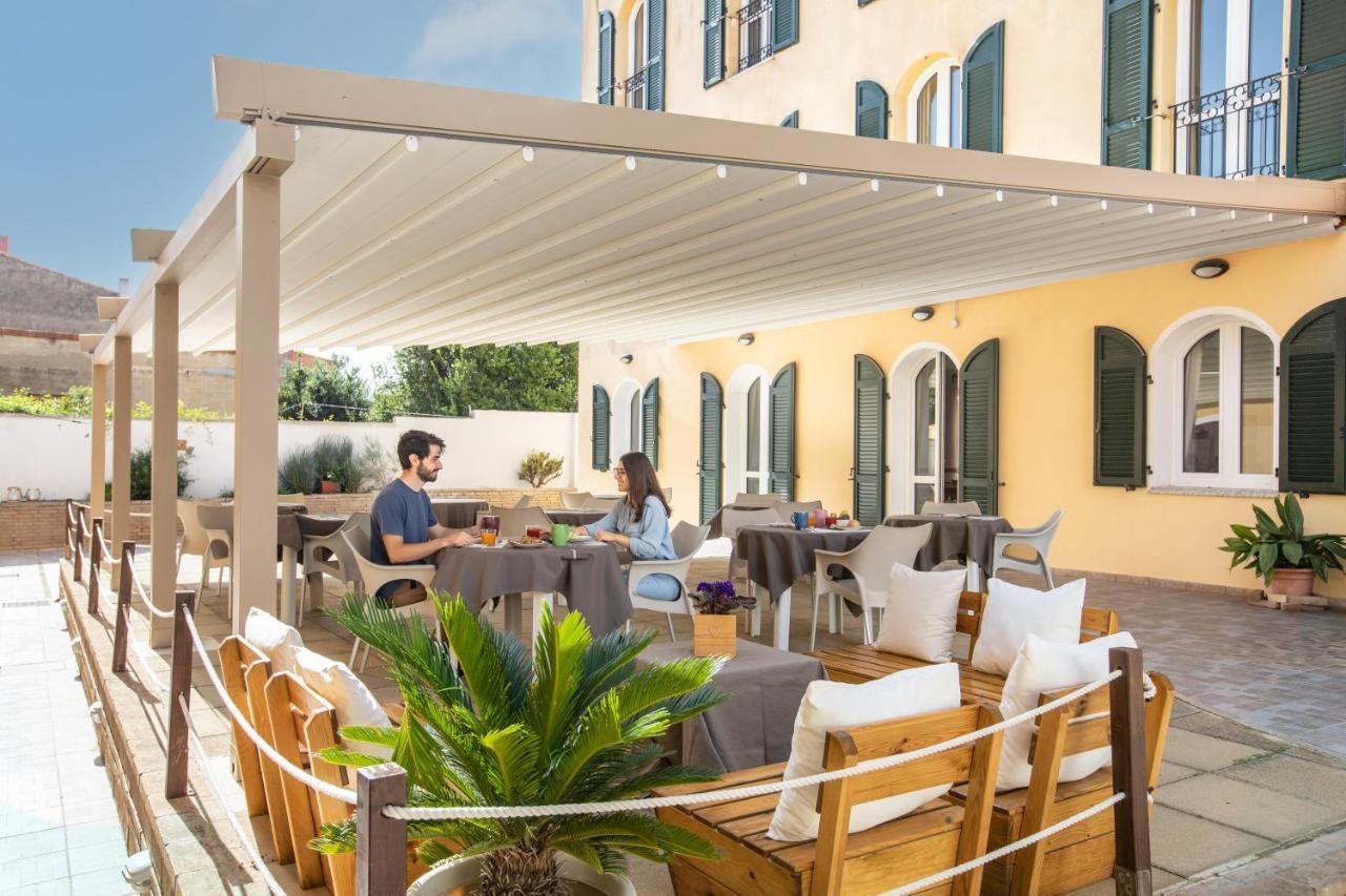 Muma Hostel Sant'Antìoco Eksteriør billede