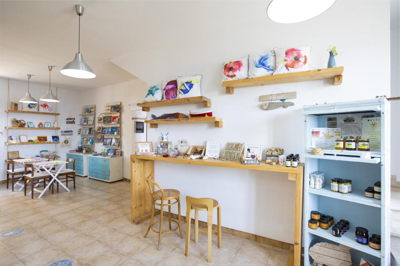 Muma Hostel Sant'Antìoco Eksteriør billede